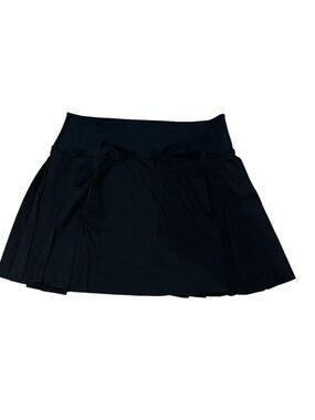 Black skort with pleats